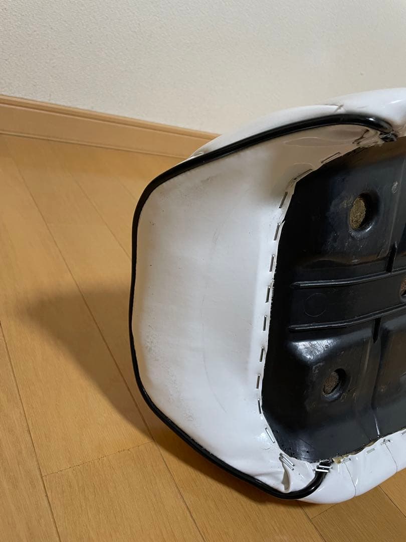 【純正シートベース】オオカワシート CBX400F用 墓石チョビ三段シート