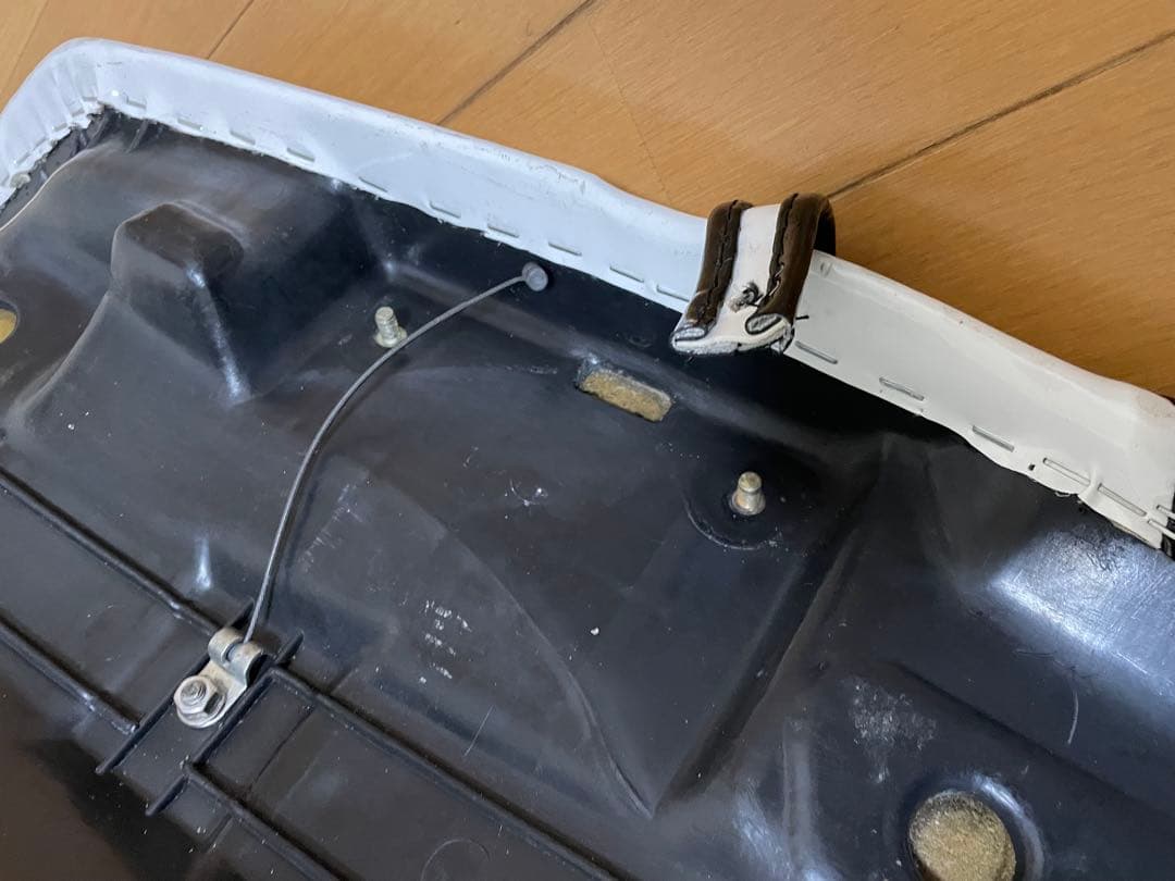 【純正シートベース】オオカワシート CBX400F用 墓石チョビ三段シート