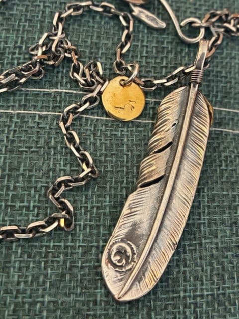 ゴローズ　上金金縄ターコイズ特大フェザー＋k18太陽中＋細角チェーンセット