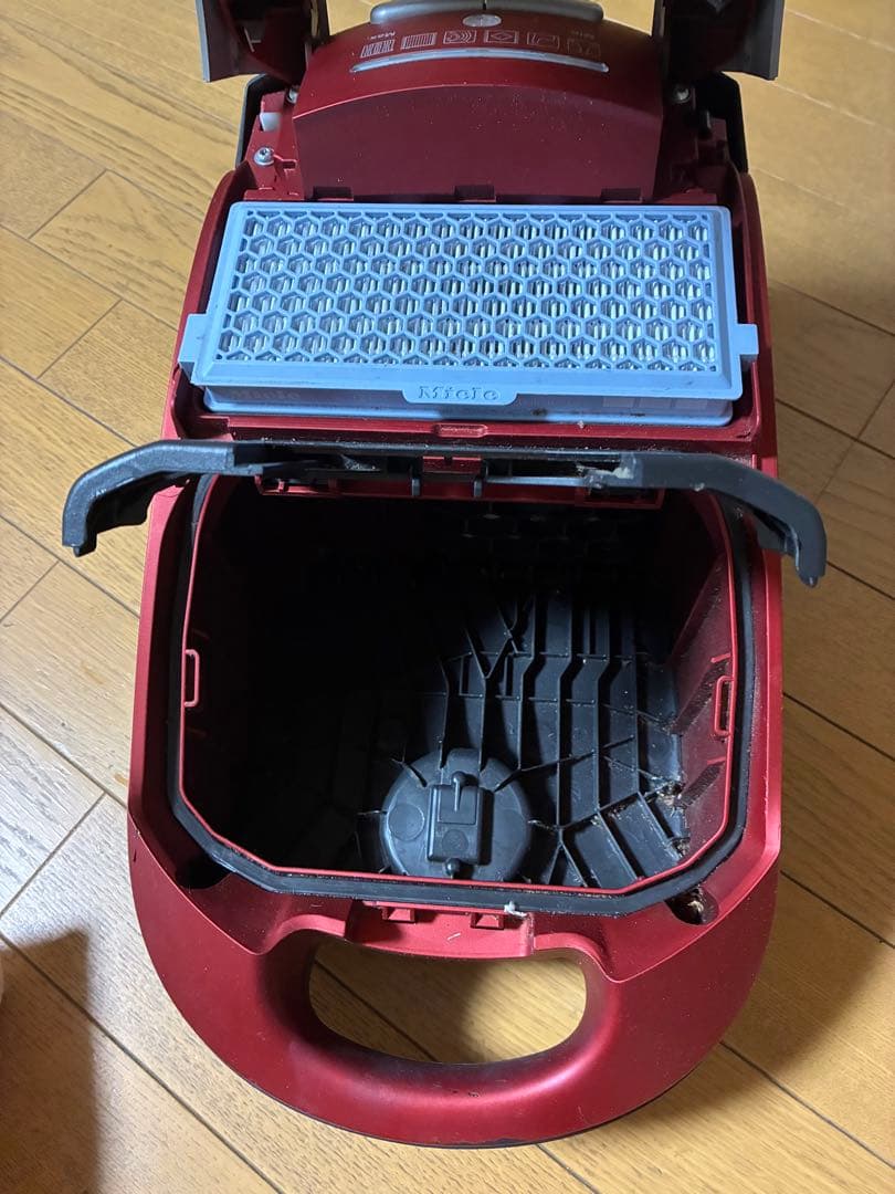 ドイツ製掃除機　Miele ミーレ　S4580 ダストバッグセット付き