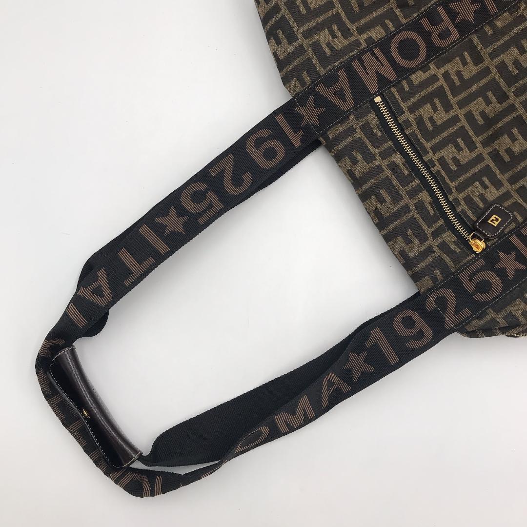 FENDI フェンディ ボストンバッグ 旅行カバン ズッカ柄 FFロゴ 大容量