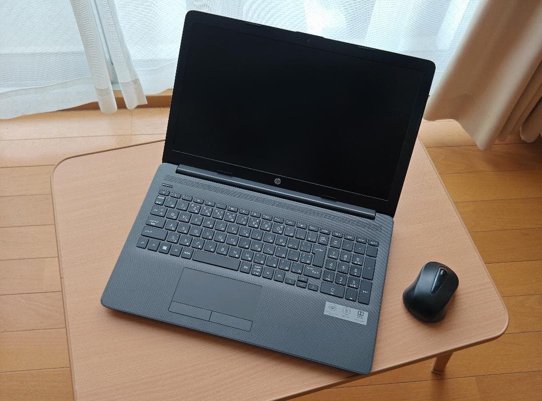 HPスリムな ノートパソコン