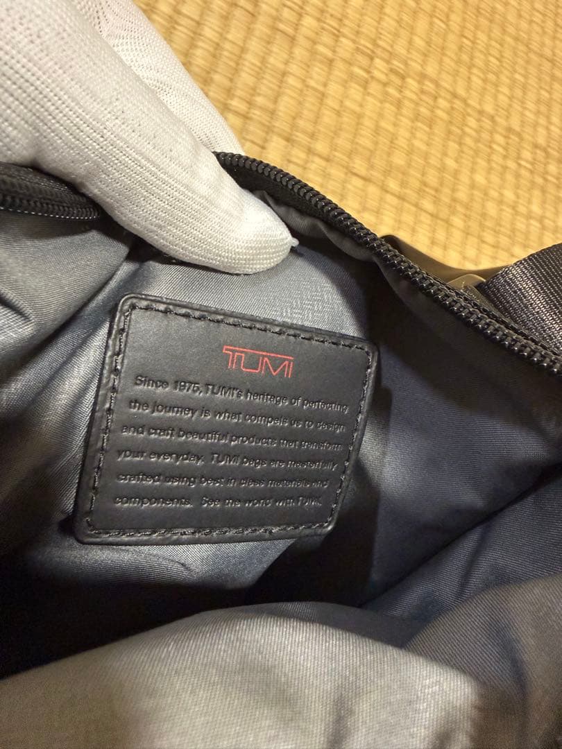 TUMI ショルダーバック　ALPHA