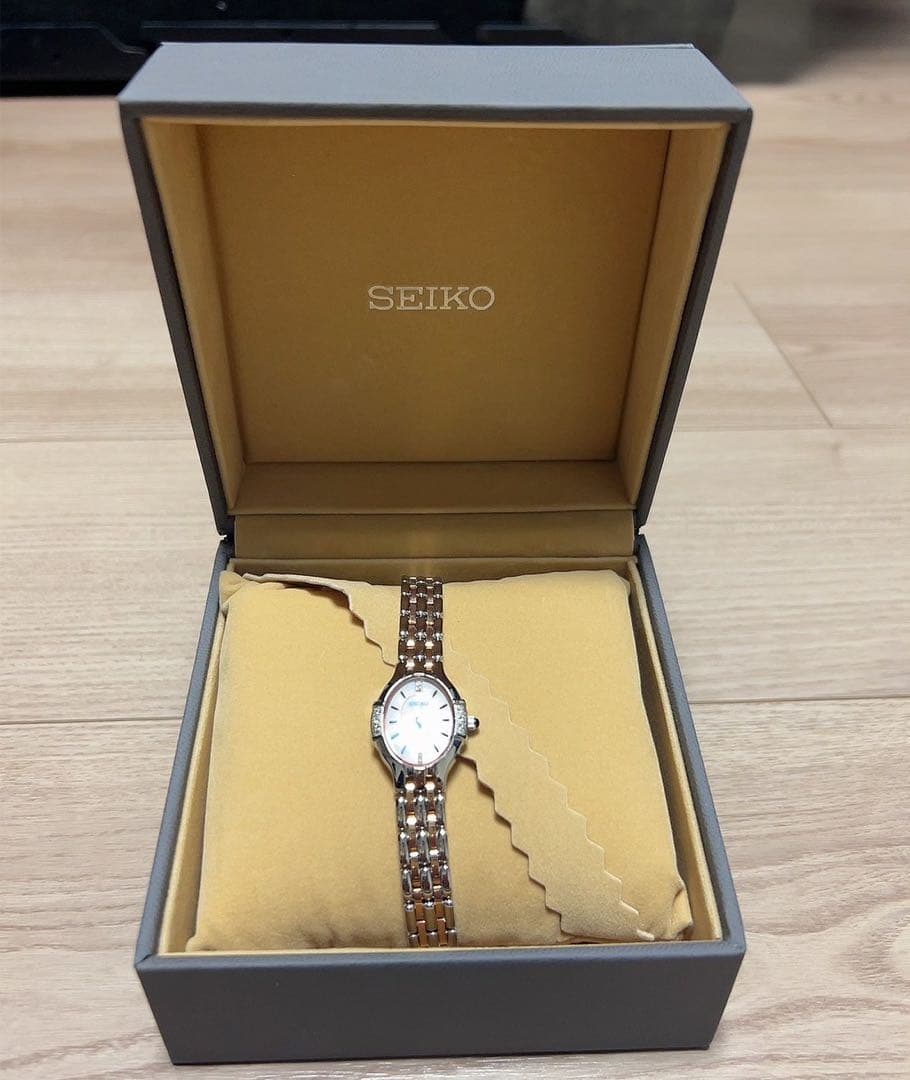 SEIKO セイコー　時計　レディース　保証書付き