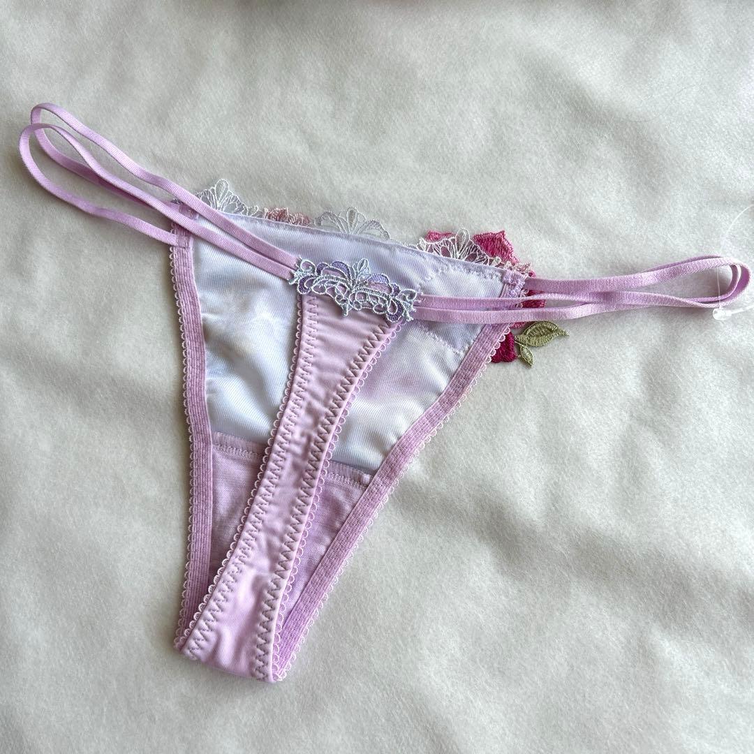 サルート 93G SATC セットアップ（キャミ＋Ｔバック）M PU