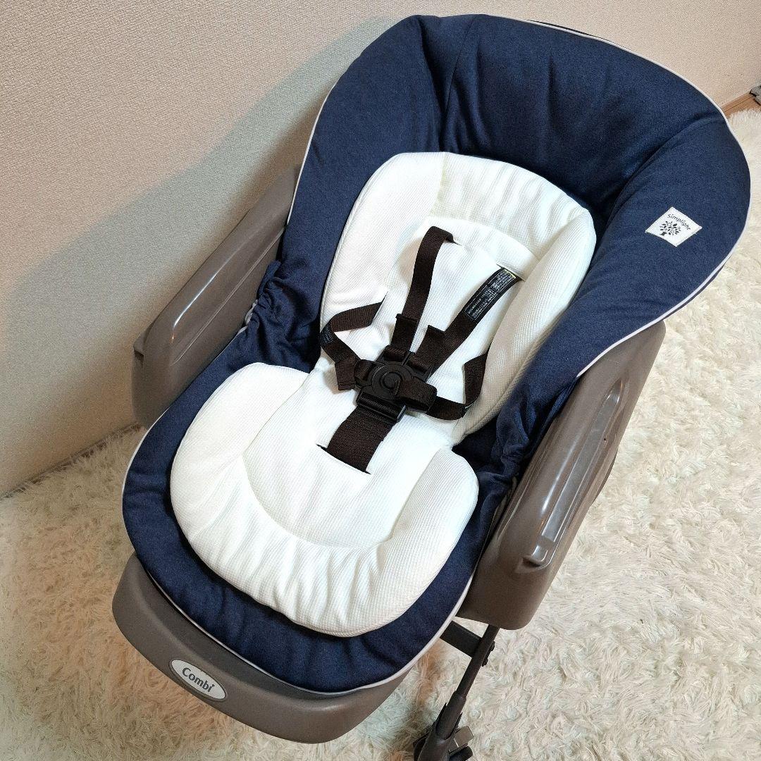 【美品】コンビ ネムリラ 4キャス 手動 ハイローチェア