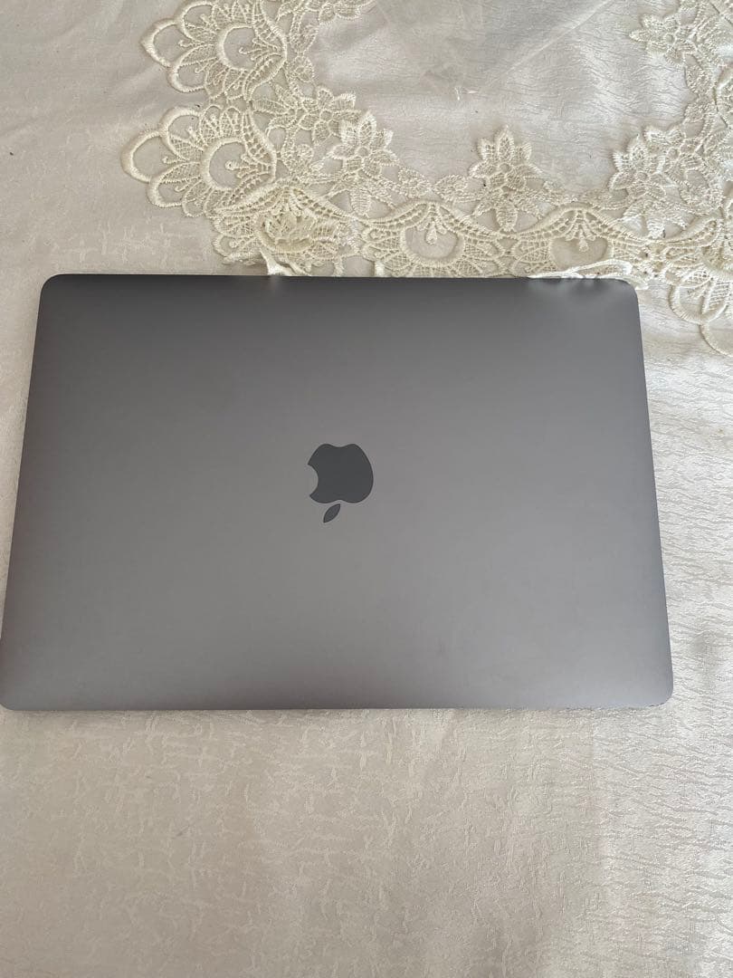 MacBook Pro2017 ジャンク品盗難防止ロック付き