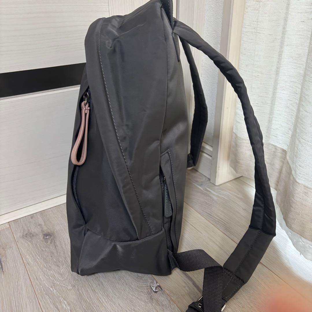 新品未使用⭐︎アニエスベー リュック ナイロン レザー グレー　パックパック