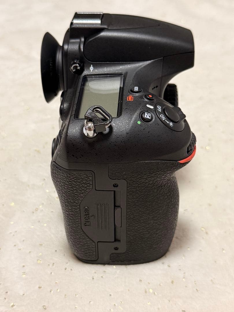 Nikon ニコン Ｄ８１０　純正バッテリーグリップ付き　シャッター数30112