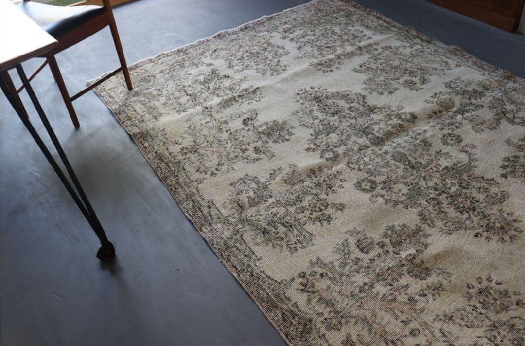 ボタニカルbeige ヴィンテージラグ　トルコラグ　ウィリアムモリス　アクタス