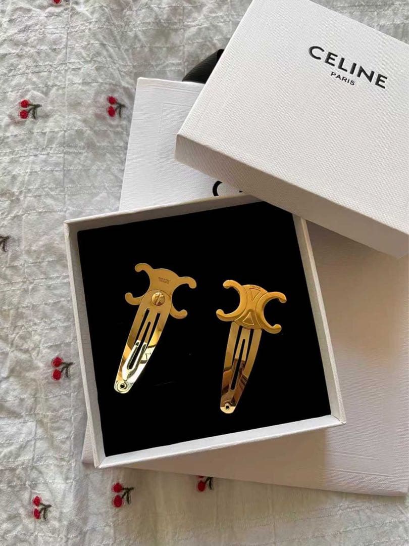 CELINE ゴールドヘアピン -2