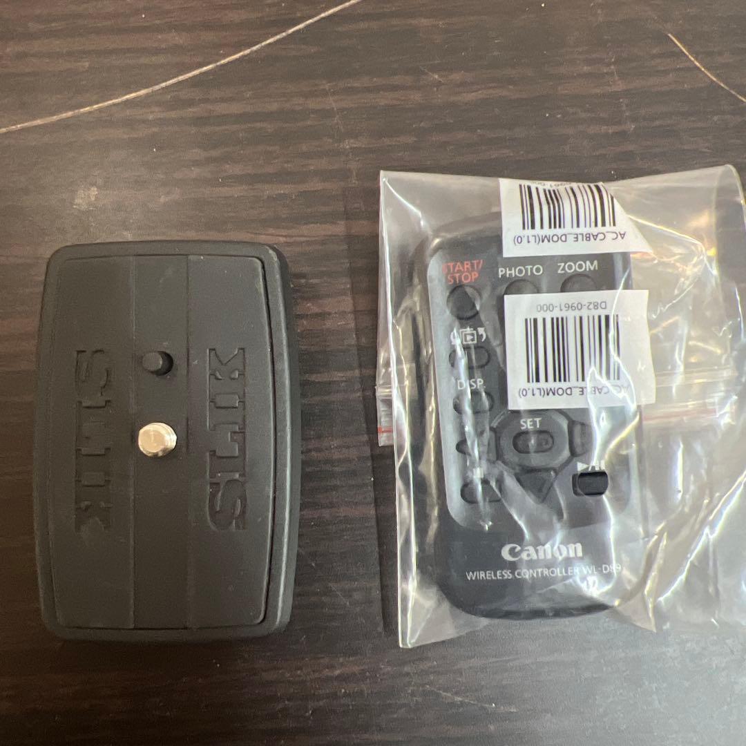 Canon iVIS HF M32 ビデオカメラ 本体　動作未確認