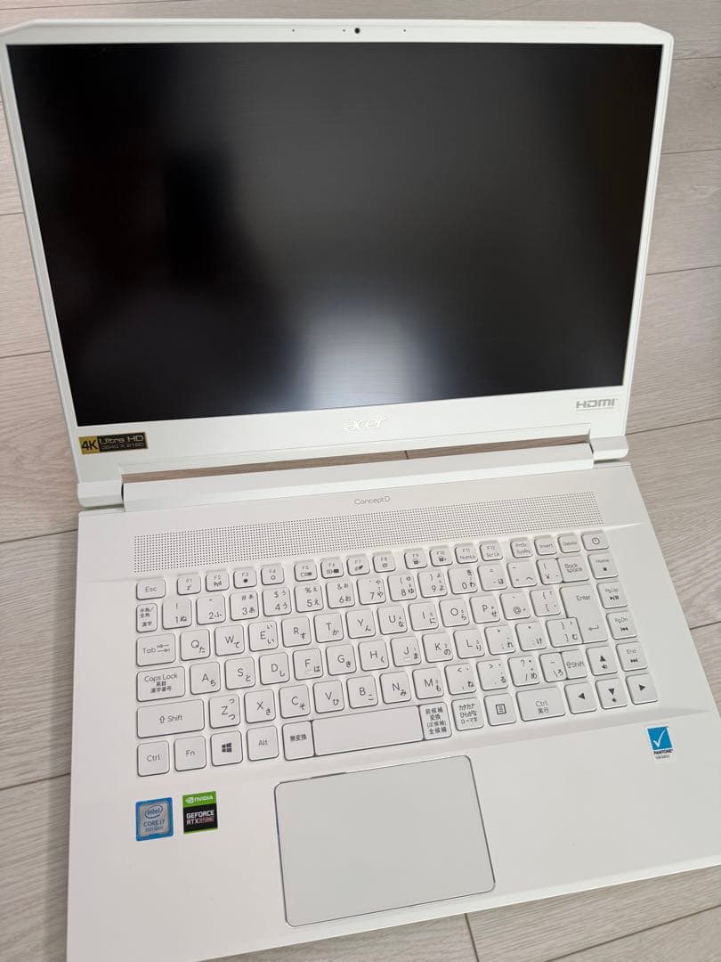 Acer ConceptD7 ノートパソコン　メモリ32GB、ゲームプレイにも