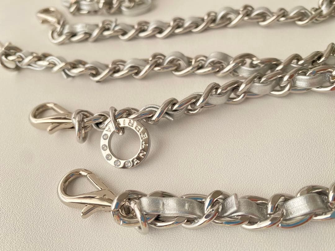 アンテプリマ　ショルダーバッグのチェーン