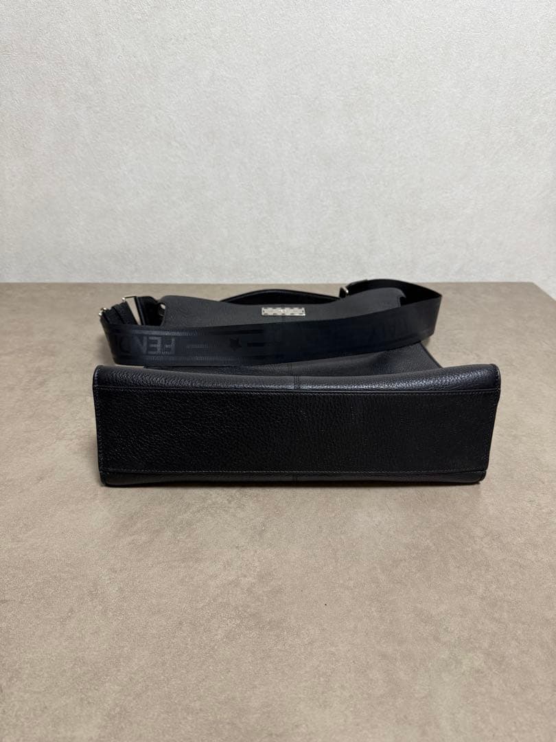 極美✨ フェンディ ピーカブー エックスライト 新作 定価47万円