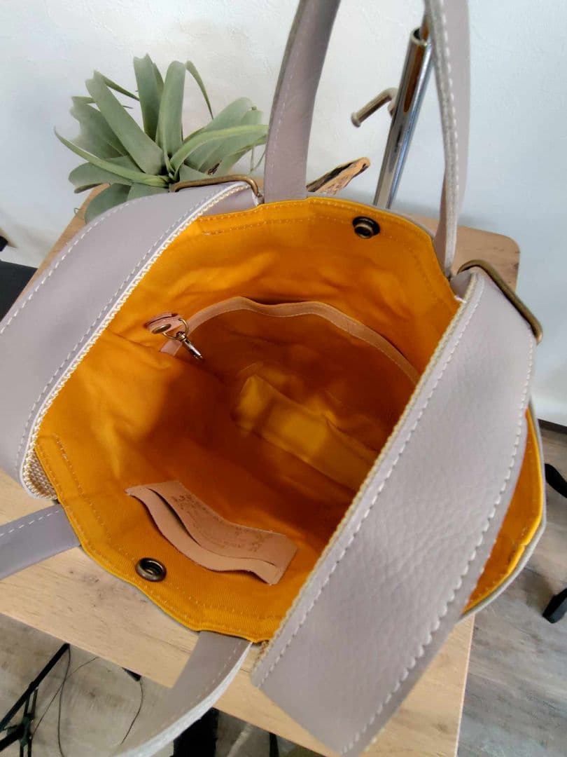 ミナペルホネン/タンバリン×ジャングルレリーフ/牛革A4トートリュック