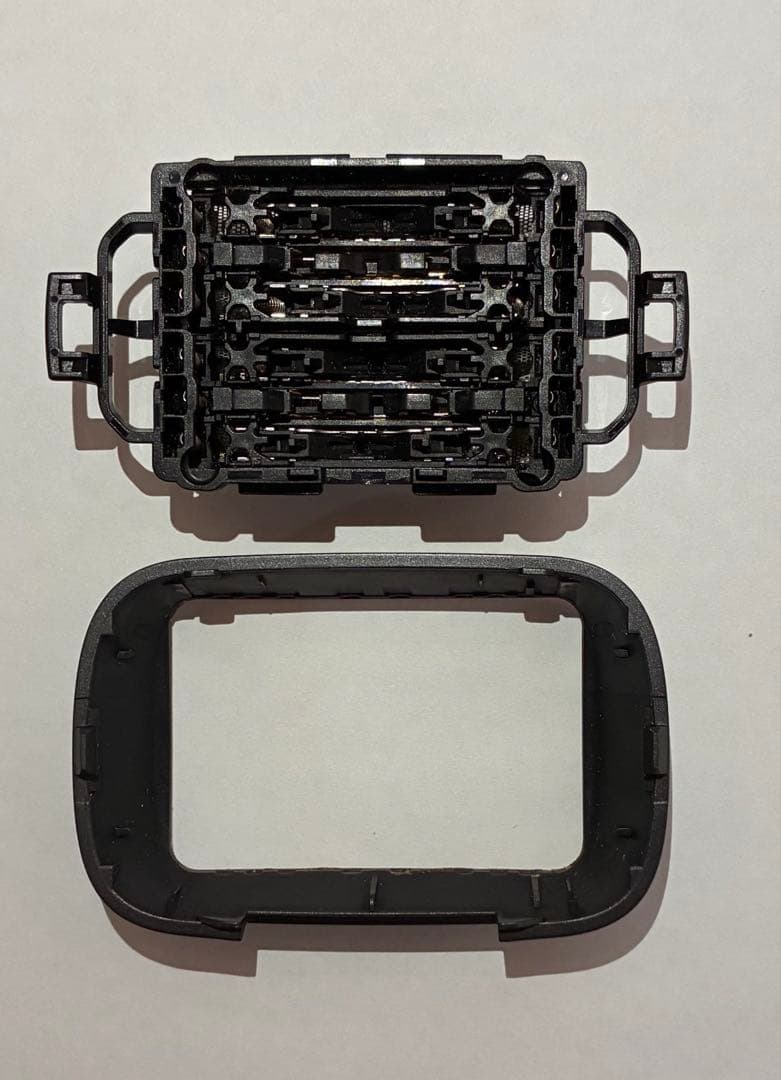 パナソニックメンズシェーバー ラムダッシュ リニア6枚刃洗浄器付きES-LS9N