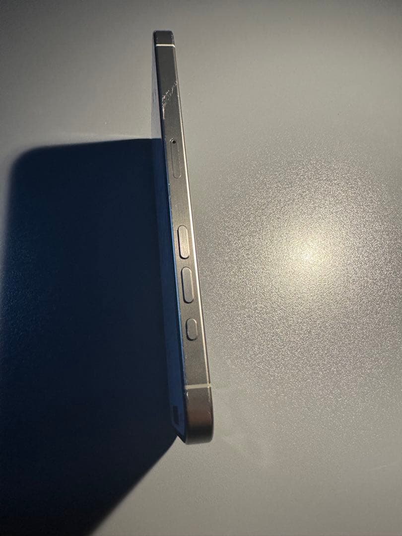 iPhone 15 pro max 256GB 箱有り　ひび割れあり