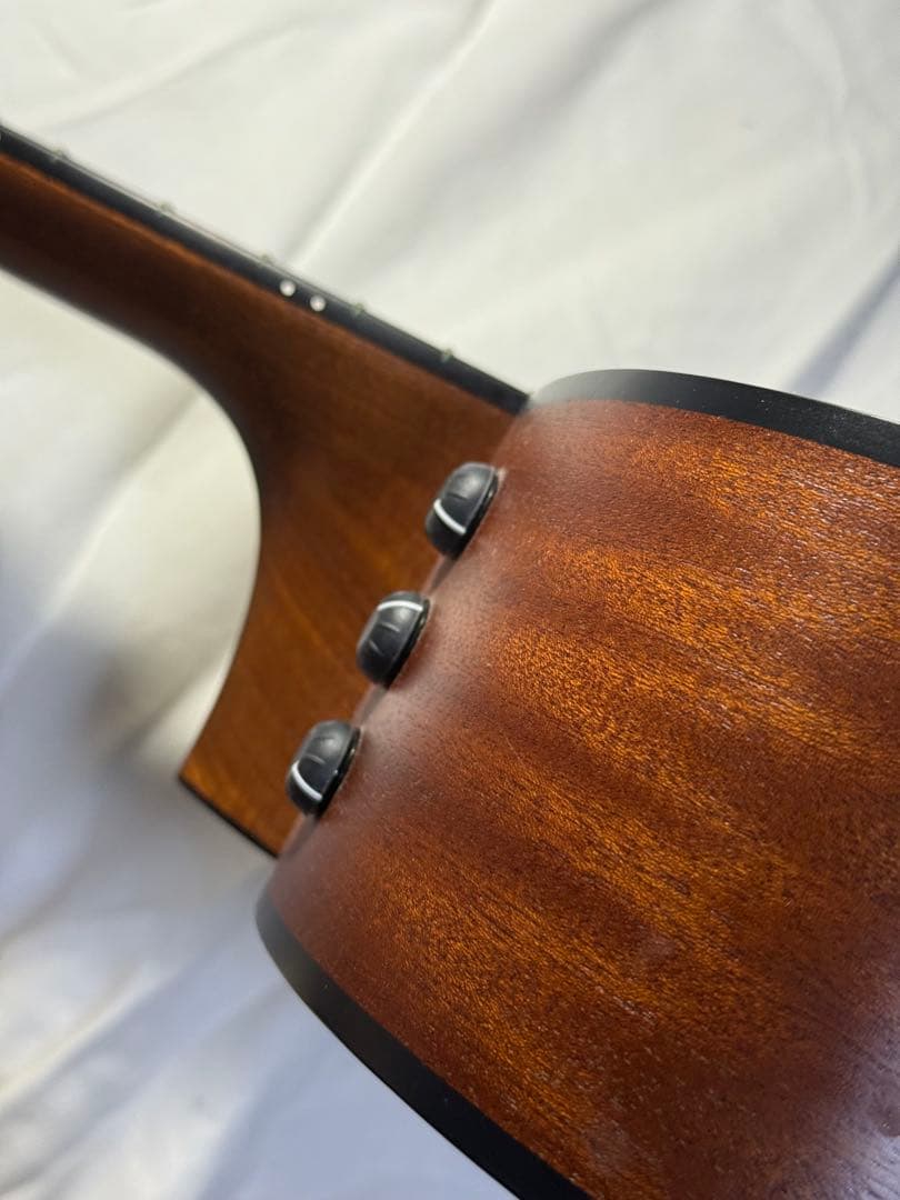 Taylor エレアコ　114ce