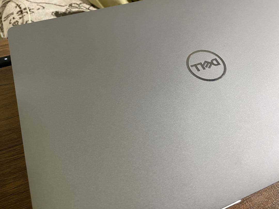 DELL 15.6インチ ノートPC シルバー COREi7