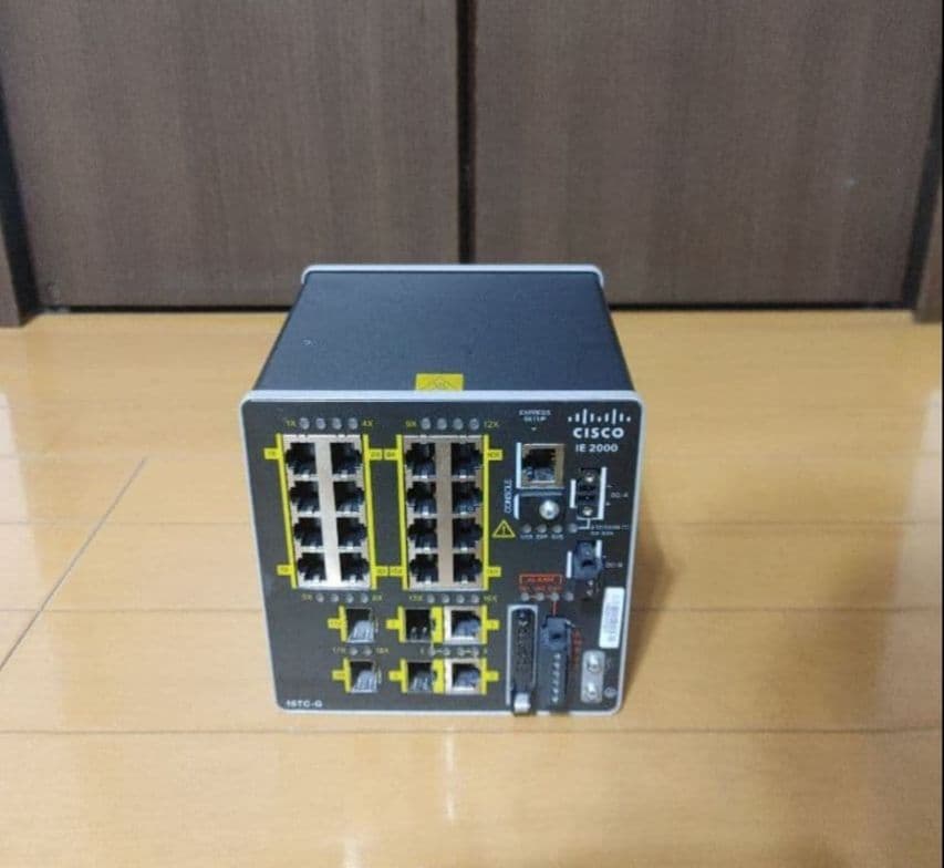 Cisco IE-2000-16TC-G-E 産業用スイッチ
