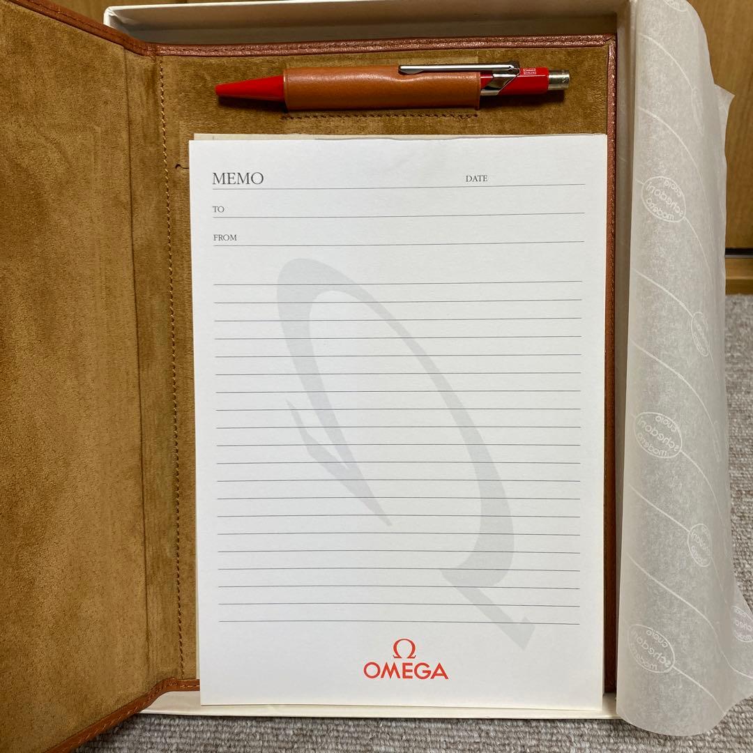 オメガ　メモ　レザーカバー　ボールペン付き