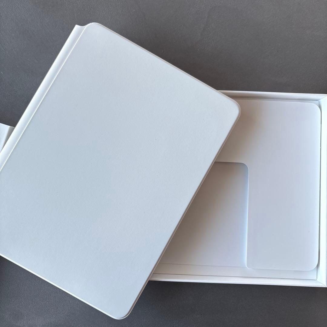 iPad Magic Keyboard ホワイト