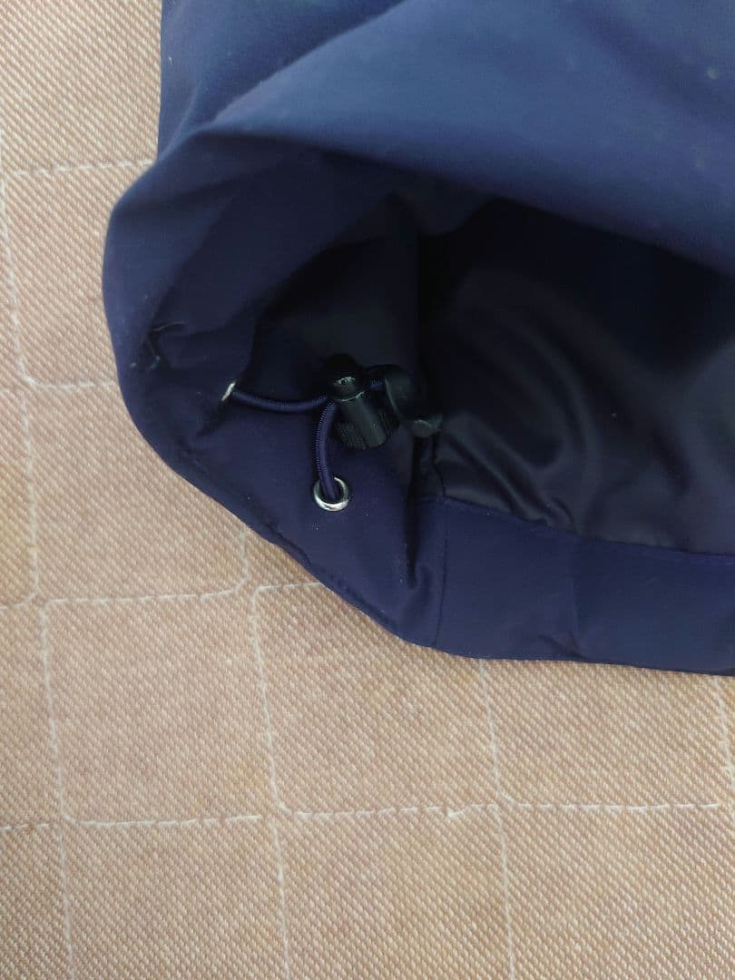 AIGLE　シームレスダウンジャケット