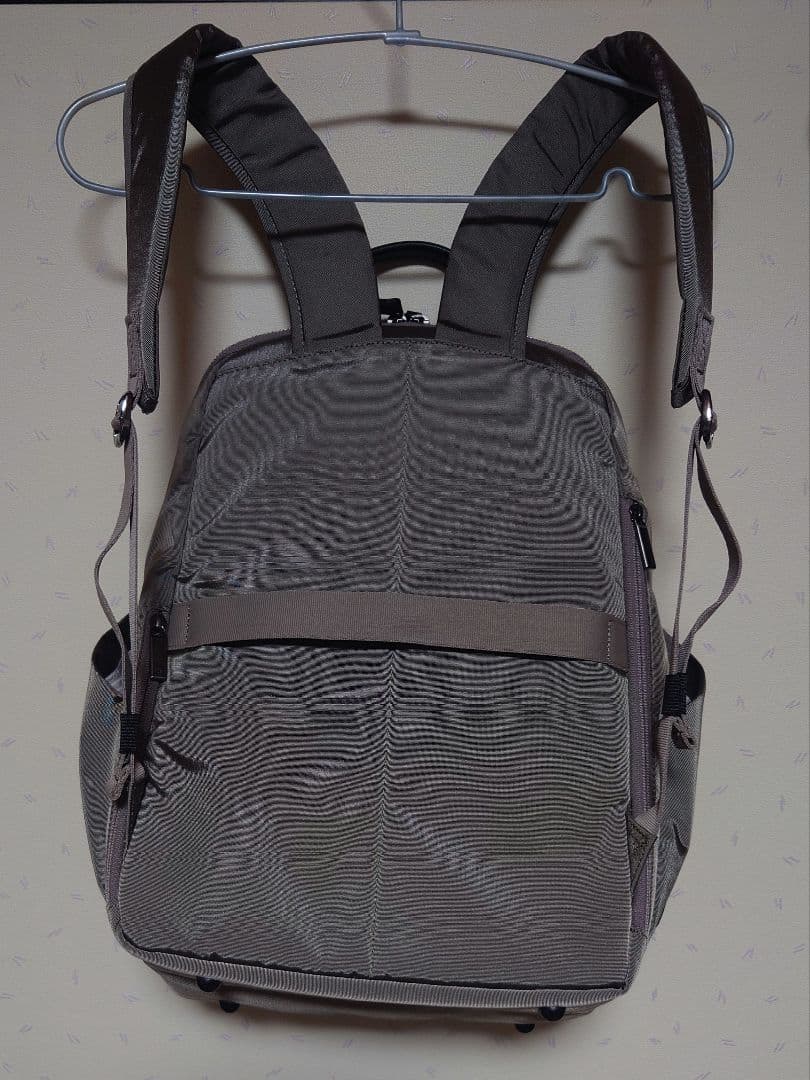 ACE　ルフィラ　A4 　リュック　グレージュ