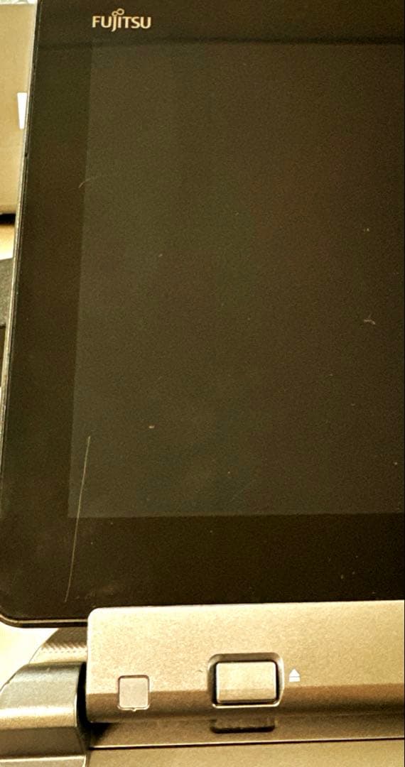 富士通 ARROWS Tab Q665 ノートパソコン セパレートタイプ