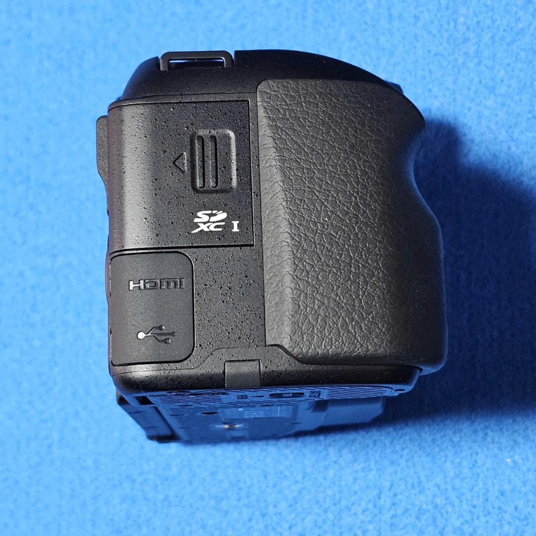 デジタルカメラ PENTAX KF DAL18-55WR