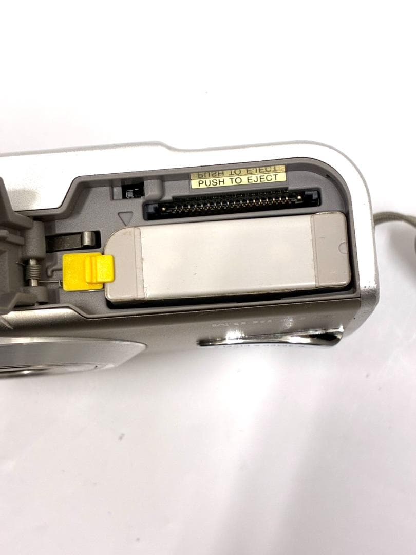 25M10-137 フジフィルム FINEPIX F30 デジカメ コンパクト