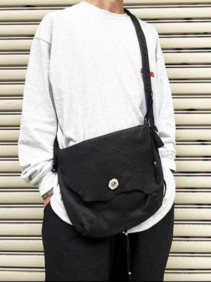 ナスングワム Nasngwam. / DEARSKINMESSENGER BAG