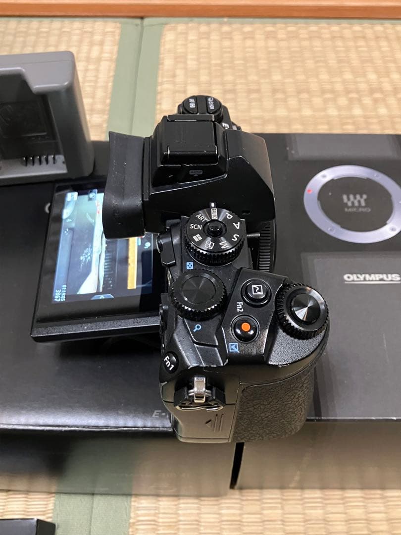 OLYMPUS OM−D E−M1