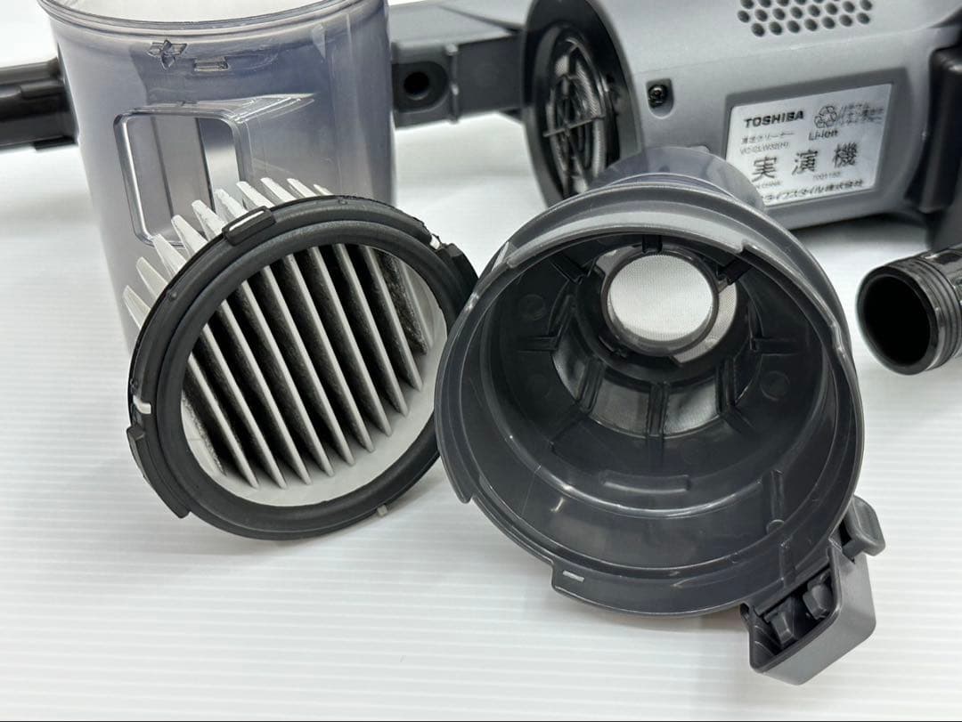 新型　動作保証　東芝　希少　VC-CLW32 本体のみ　掃除機　展示品