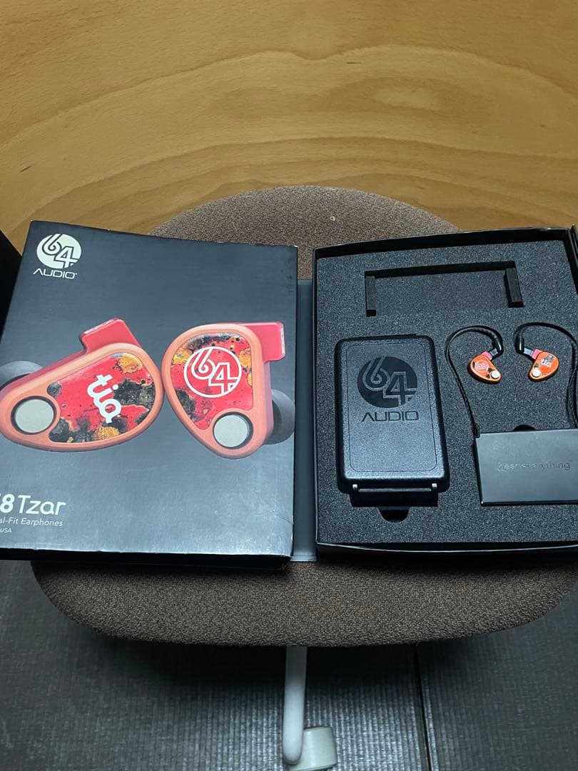 イヤホン 64audio U18Tzar