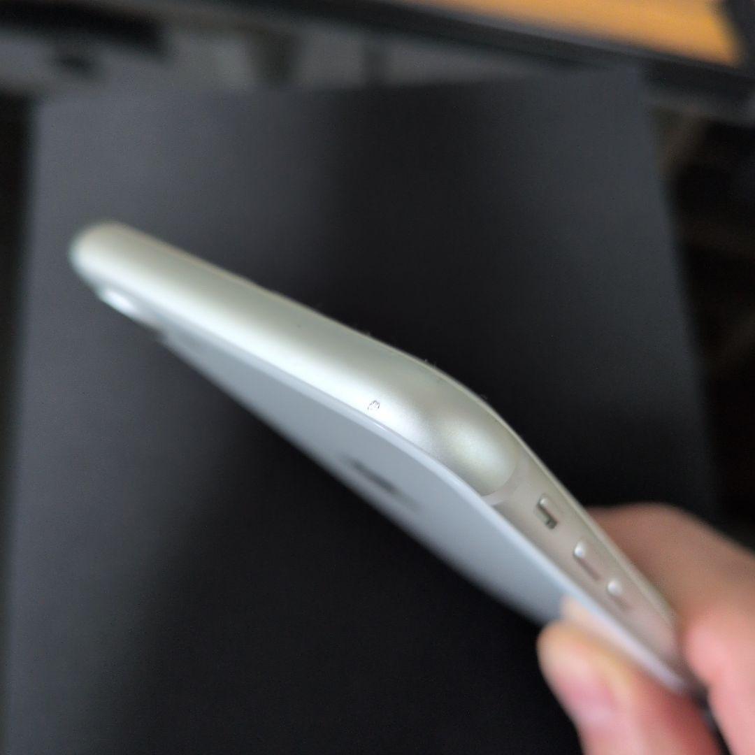 お*り様 Apple iPhone 8 本体