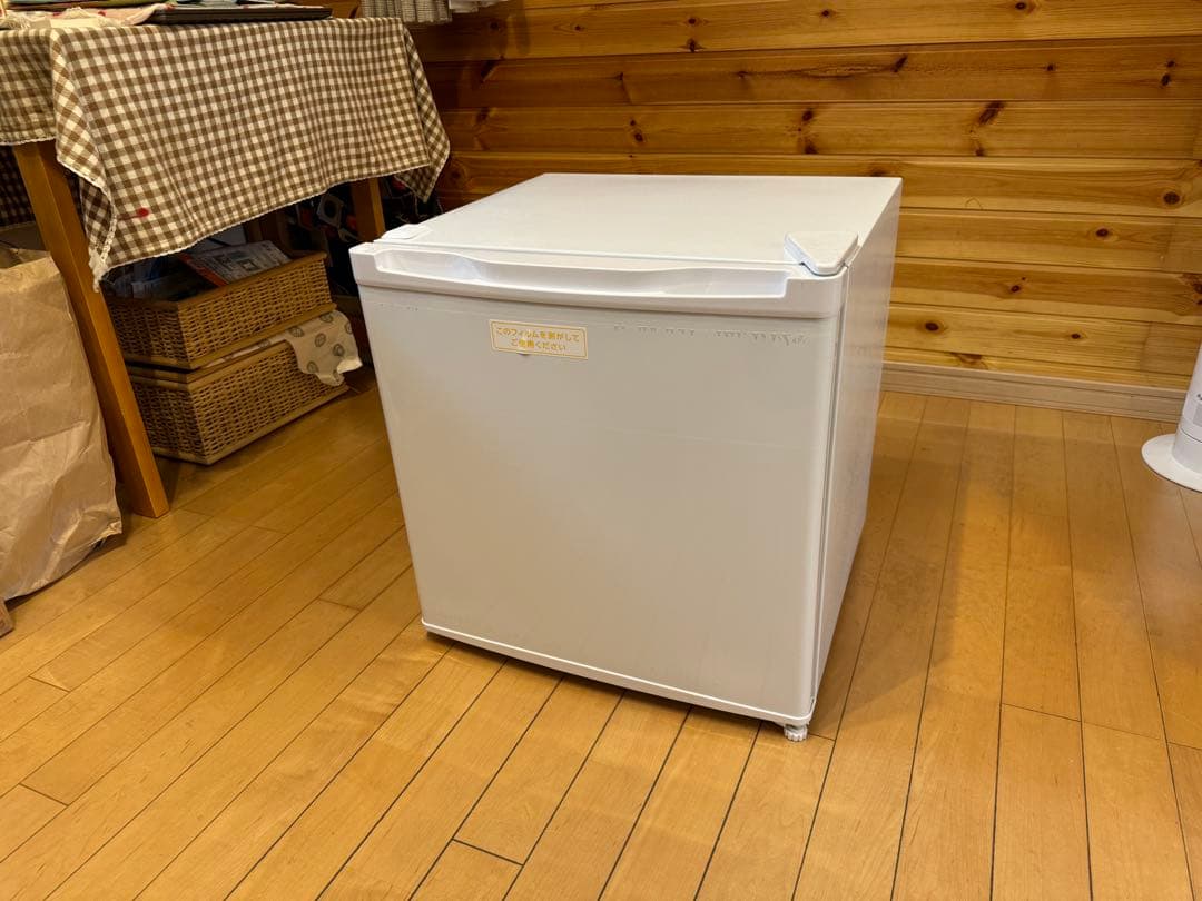 ホワイトミニ冷蔵庫