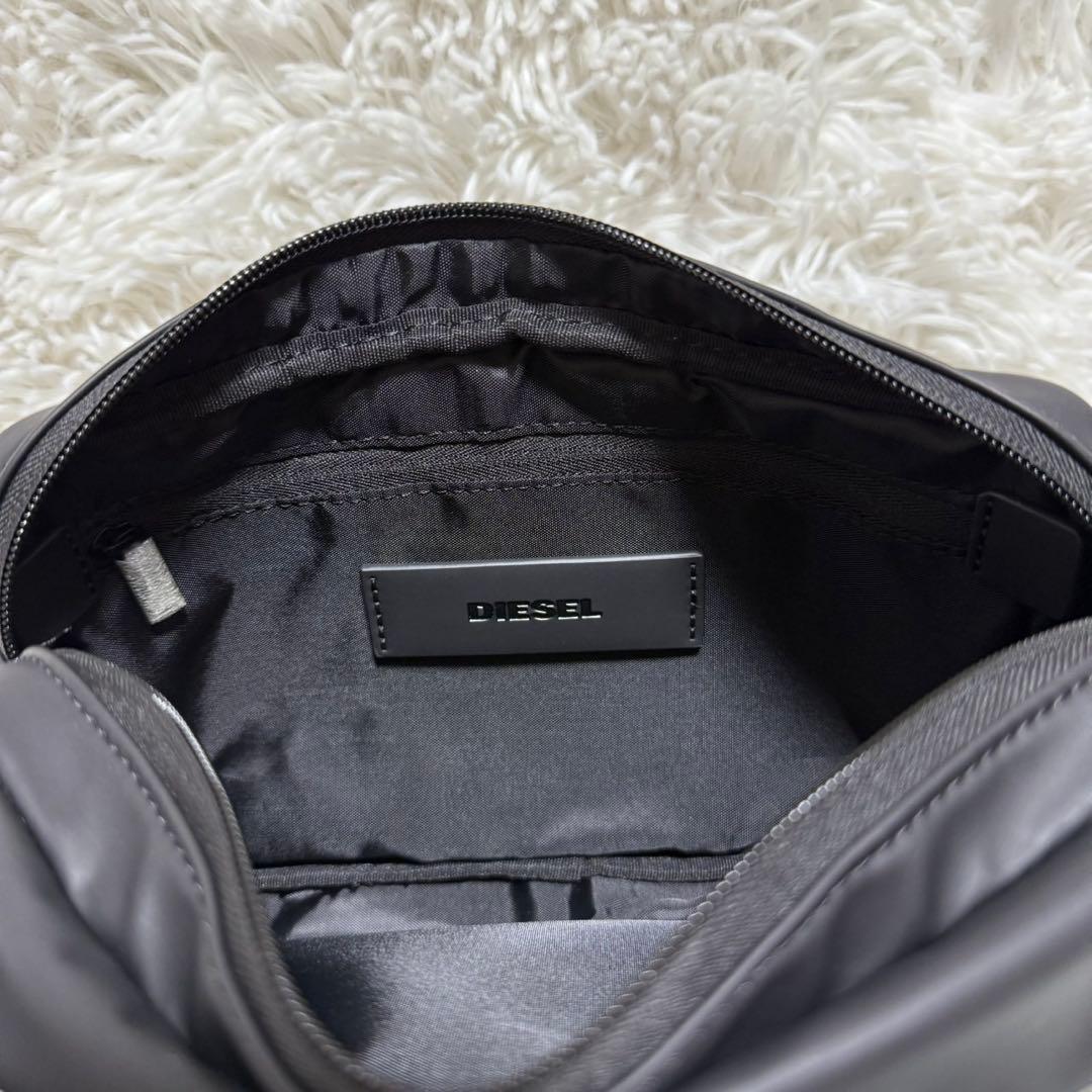 美品 DIESEL ディーゼル ボディバッグ ブラック 黒 ビッグロゴ