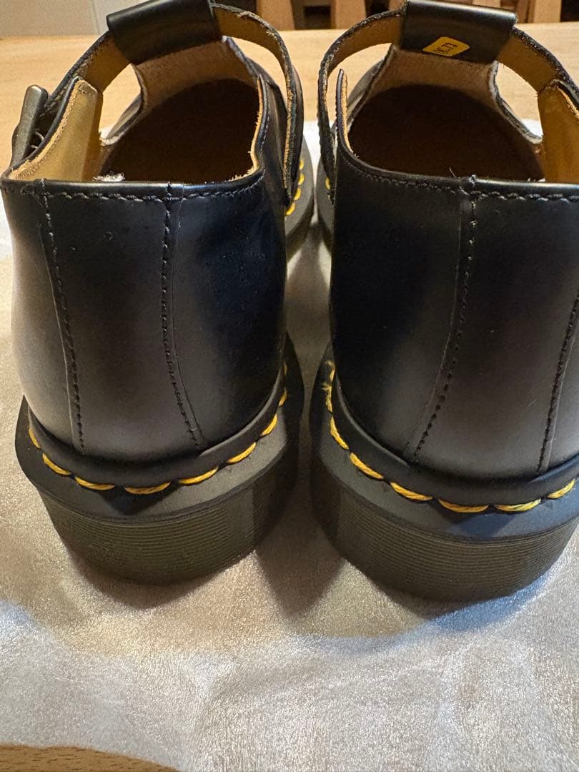 Dr. Martens UK6 ブラック Tストラップシューズ