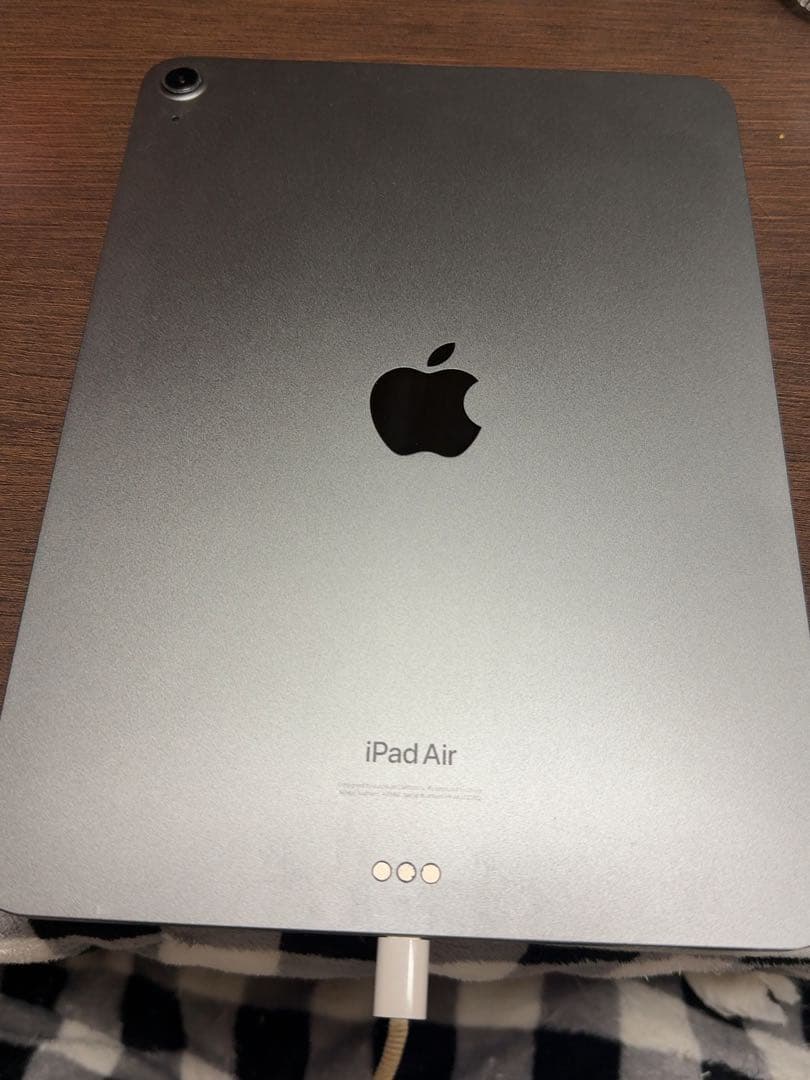 Apple iPad Air 5世代64GB スペースグレー