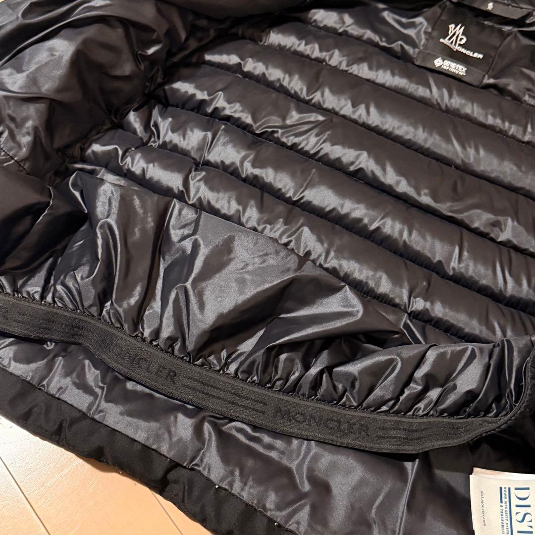 MONCLER ブラック ダウンジャケットGRENOBLE BESSANS