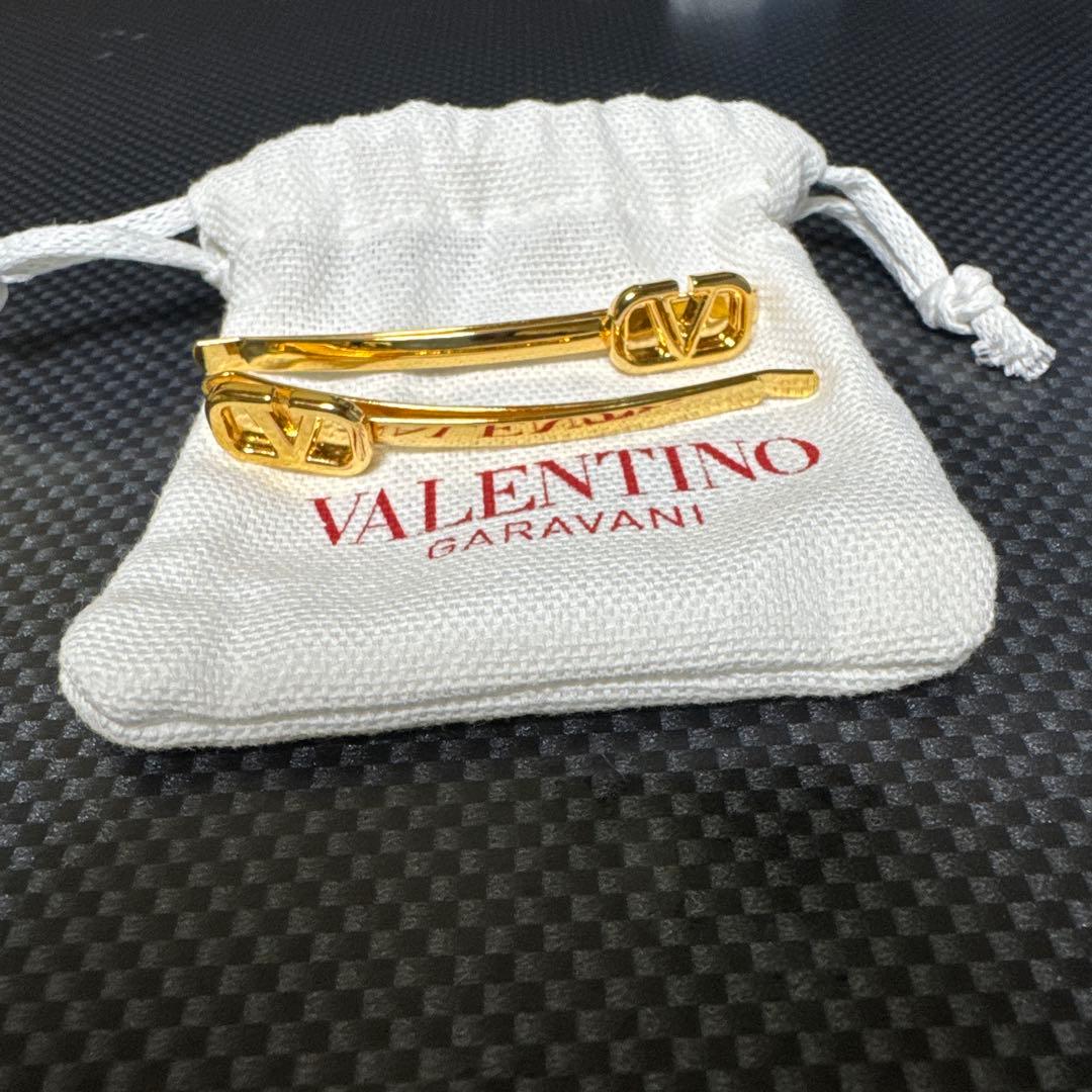 VALENTINO Vロゴ シグネチャー ヘアクリップ