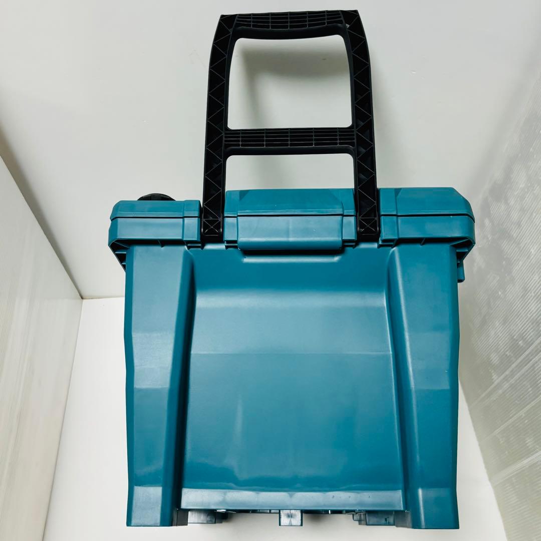 展示品 マキタ 充電式高圧洗浄機 36V（18V＋18V) MHW080DZK