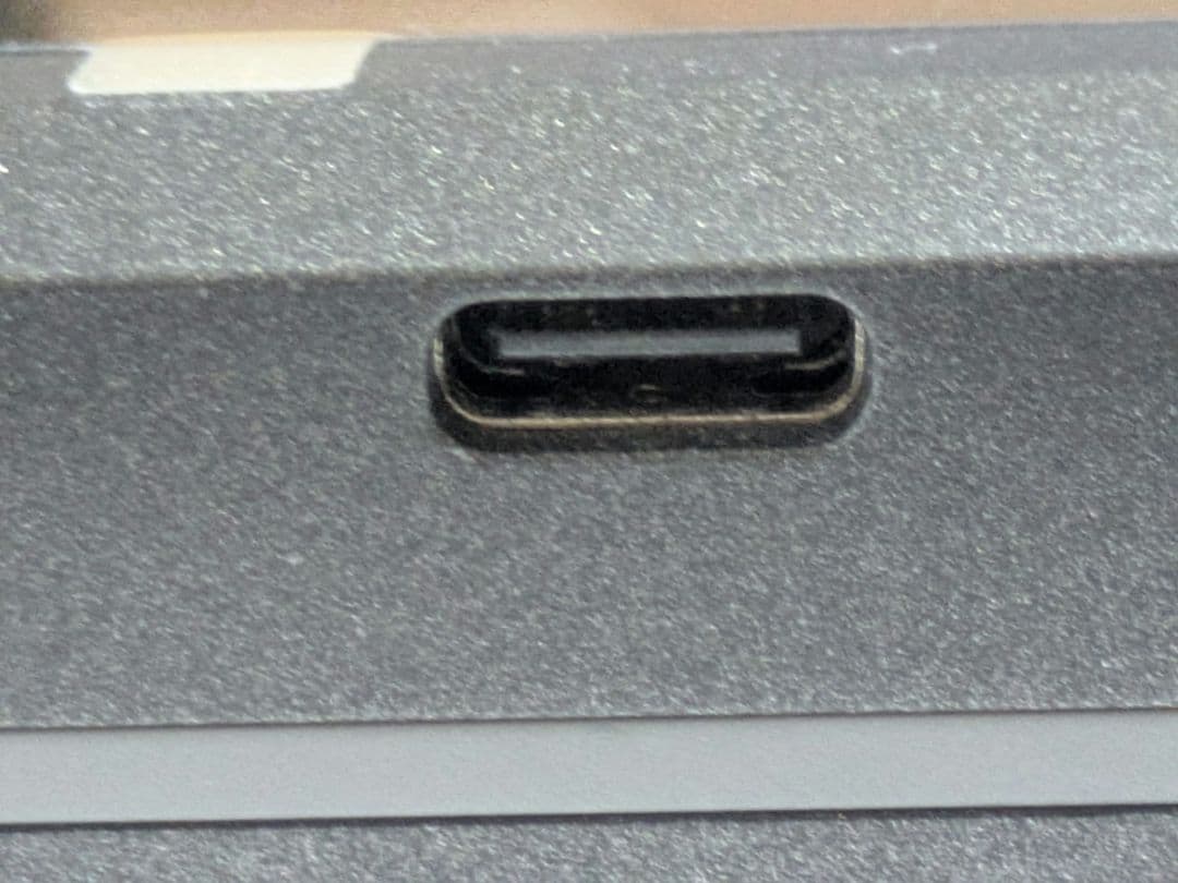 富士ソフト 5G対応 Wi-Fiモバイルルーター +F FS050W