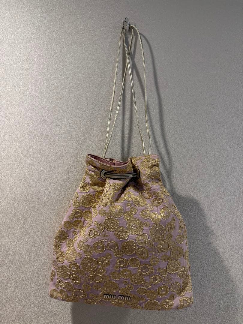 miu miu ポーチ型バッグ