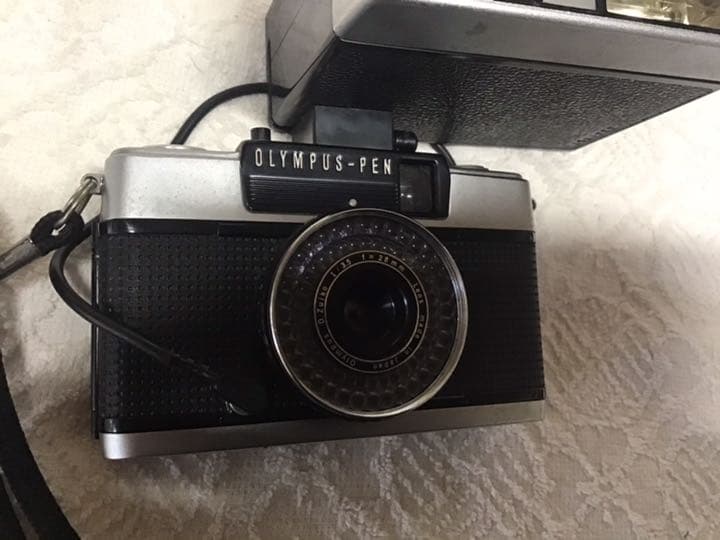 オリンパス　ペン　ストロボ付き　稼働品
