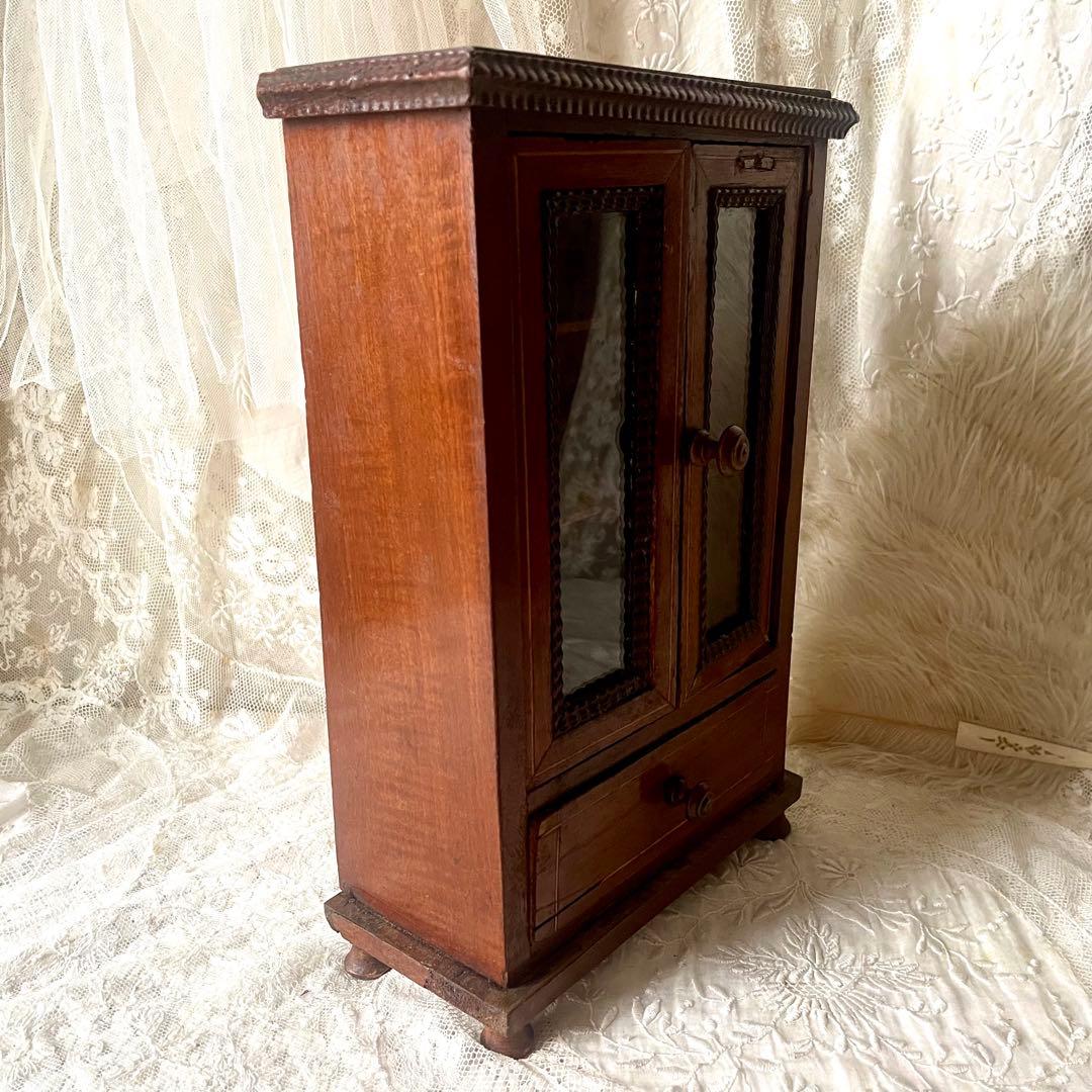 ドールキャビネット　フランスアンティーク　カップボード　ディネット　引き出し付き