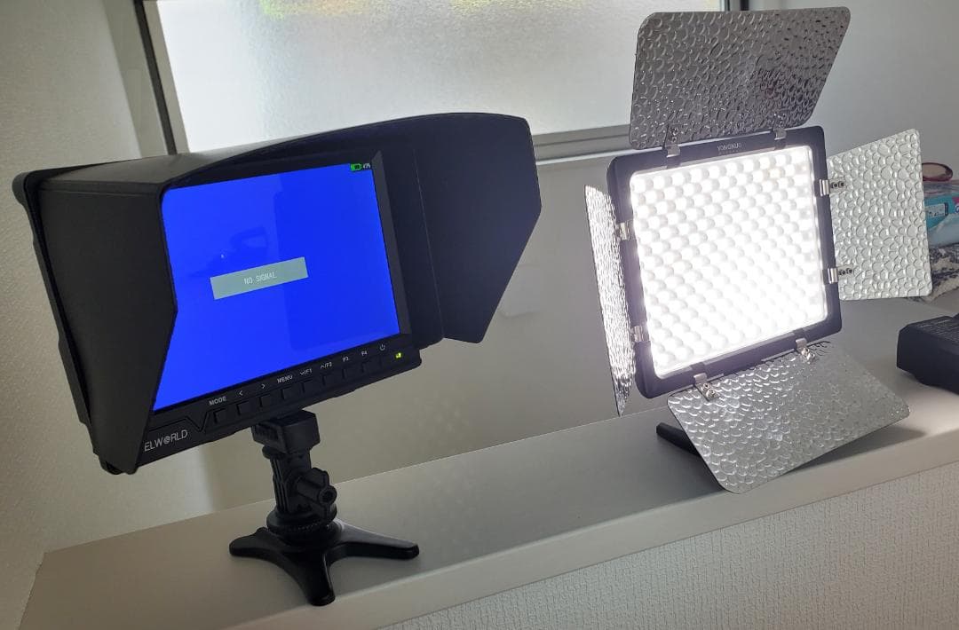 feelworld fw760　yongnuo YN300 II