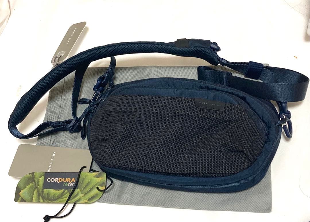 ABLE CARRY ネイビー ボディバッグ　Core Sling